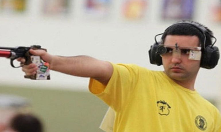 1 milyona yaxın qazanan Ruslan Almaniyaya getdi