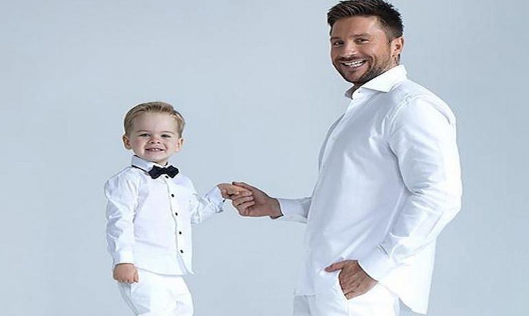 Lazarev ilk dəfə oğlunun üzünü göstərdi - FOTO