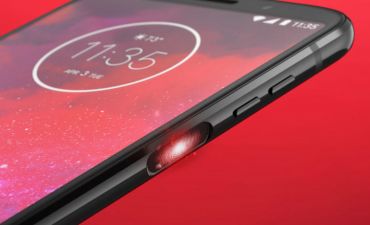 Motorola yeni smartfonunu təqdim edib