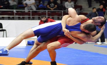 Daha bir güləşçimiz QIZILA doğru - YENİLƏNİB