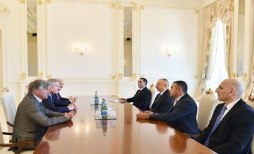 Prezident İlham Əliyev Fransada Azərbaycanın Dostl
