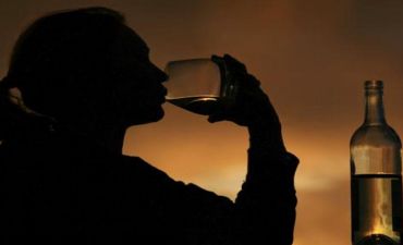 Azərbaycanda 600-dən çox qadın alkoqolizmdən əziyy