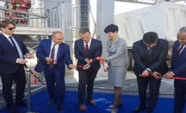 Azərbaycanlılar Qərbi Ukraynada asfalt zavodu açdı