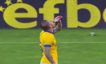 Pivə içərək qol vurdu - VİDEO - FOTO