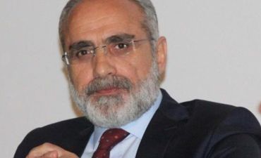 Ayaqqabı qutusunda xəzinə tapdı - FOTO