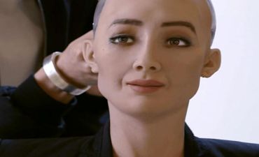 Dünya tarixində ilk: robota vətəndaşlıq verildi - 