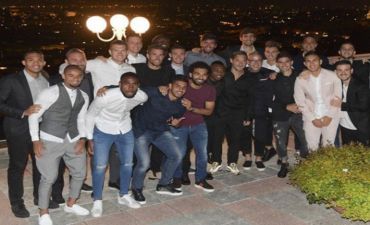 Totti komanda yoldaşlarına qonaqlıq verib