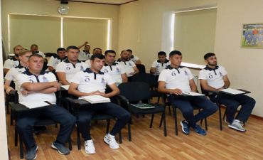 Millimizin sabiq üzvü UEFA-nın məşqçi kursunda - F