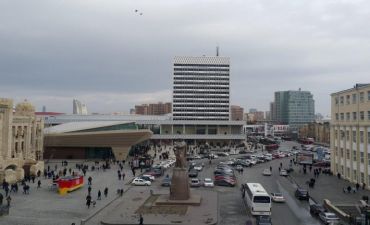 Bakıda vağzalın ətrafı və metro stansiyalarının gi