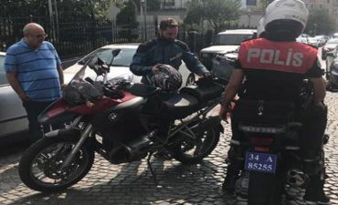 Tanınmış bəstəkar motosikleti ilə qadını vurdu - F