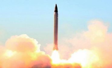 İran yeni ballistik raketi sınaqdan keçirib