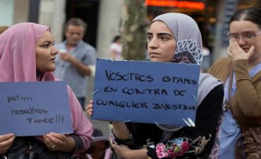 Barselonada müsəlmanlar etiraz aksiyası keçirdilər