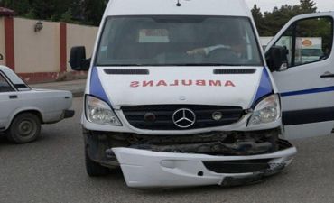 Yevlax xəstəxanasından xəstələri təxliyyə edən təc