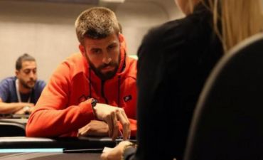 Pike pokerdən də pul qazanır