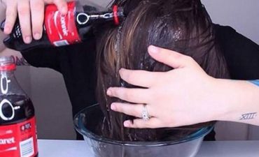 Qız saçlarını kola ilə yudu:  gözlənilməz nəticə -