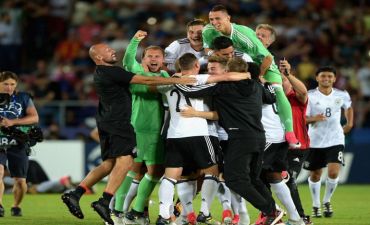 Almaniya çempion oldu, İspaniya İtaliyaya çatmaq ş