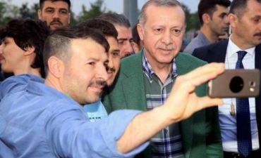 Ərdoğan onlara görə maşın karvanını saxlatdırdı