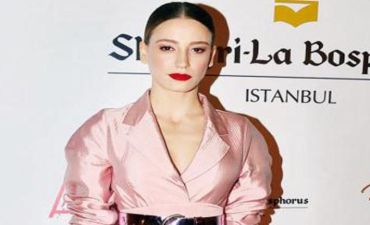 Serenayın bu libası çox bəyənildi - FOTO