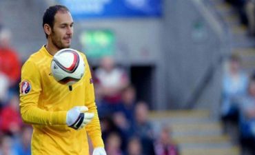 Kamran Çexiyada debüt matçında özünü biabır etdi -