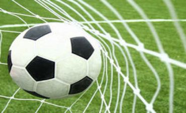 20 yaşlı futbolçudan dahiyanə qol - VİDEO