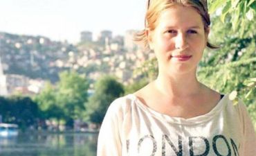 Depressiyaya düşdü, 6 dil öyrəndi