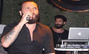 İnşallah, həyat yoldaşım mən səhnədə ikən doğmaz