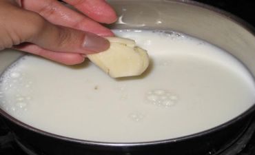 Südə bir diş sarımsaq əlavə etsəniz...