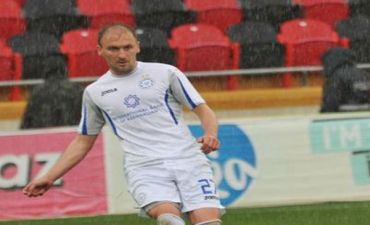 12-ci dubl: Skarlatakedən ilk