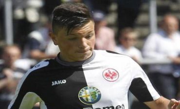 Yığmamızın oyunçusu 