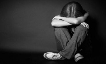 14 yaşlı hər 4 qızdan birində depressiya var
